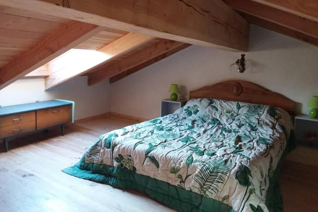Loft La Rose Desiree Gite 3 Etoiles Chalencon エクステリア 写真